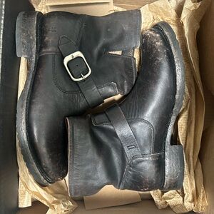 BRAND NEW IN BOX Frye Women's Veronica Booties